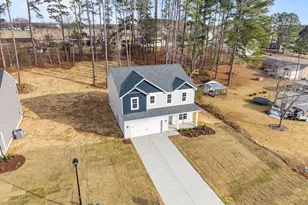 62 Regis Ln, Coats, NC 27521 - Photo 2