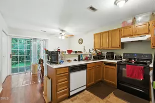 10 Hartford Ct, Durham, NC 27707 - Photo 6