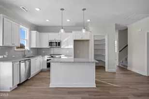 25 Diamond Crk Dr, Zebulon, NC 27597 - Photo 6