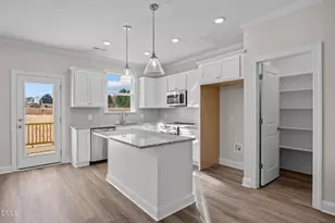 25 Diamond Crk Dr, Zebulon, NC 27597 - Photo 4