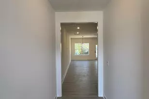 13 Joyner Park Dr, Rocky Mount, NC 27803 - Photo 2