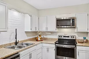 5080 Flint Ridge Pl, Raleigh, NC 27609 - Photo 8