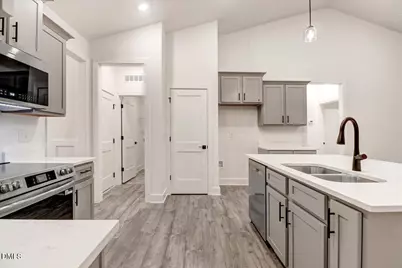 108 Brighton Street, La Grange, NC 28551 - Photo 14