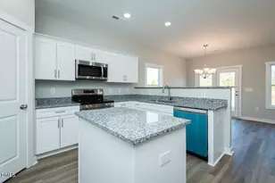 409 E Lee Ave, Yadkinville, NC 27055 - Photo 4