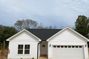413 E Lee Ave, Yadkinville, NC 27055 - Photo 1
