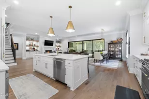 1304 Ivy Ln, Raleigh, NC 27609 - Photo 12