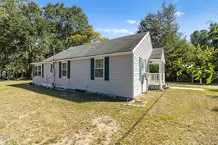 101 Doby Dr, Raeford, NC 28376 - Photo 4