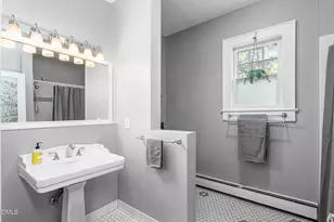 112 N 6th St, Mebane, NC 27302 - Photo 16