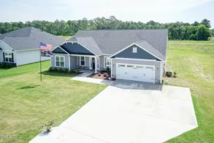 204 Spring Forest Dr, Goldsboro, NC 27534 - Photo 4
