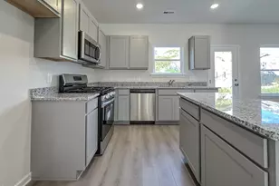 193 Courtside Dr, Dunn, NC 28334 - Photo 6