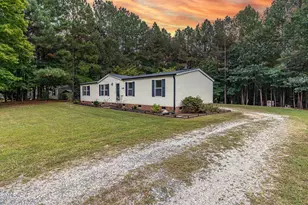 110 Castlebury Ln, Franklinton, NC 27525 - Photo 2