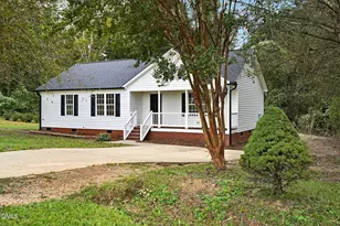 109 Bryant Dr, Smithfield, NC 27577 - Photo 2