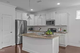 2942 Wilkes Lake Dr, Fuquay Varina, NC 27526 - Photo 4