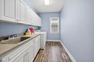 107 Tower Hamlet Dr, Cary, NC 27518 - Photo 22