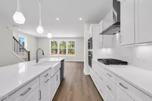 1013 Blackthorn Ln, Durham, NC 27703 - Photo 10