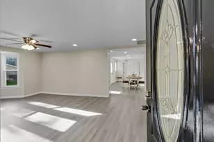 210 W Oak St, Zebulon, NC 27597 - Photo 6