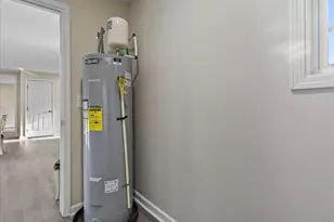 210 W Oak St, Zebulon, NC 27597 - Photo 38