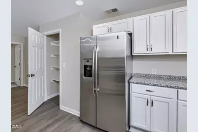 210 W Oak Street, Zebulon, NC 27597 - Photo 20