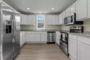 210 W Oak St, Zebulon, NC 27597 - Photo 14