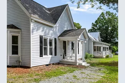 210 W Oak Street, Zebulon, NC 27597 - Photo 4