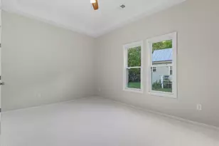 210 W Oak St, Zebulon, NC 27597 - Photo 32