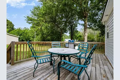 210 W Oak Street, Zebulon, NC 27597 - Photo 36