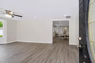 210 W Oak St, Zebulon, NC 27597 - Photo 6