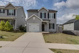 129 Crawford Pkwy, Clayton, NC 27520 - Photo 2