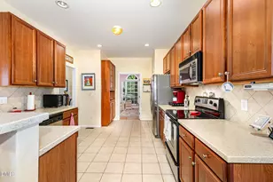 2313 Summit Dr, Hillsborough, NC 27278 - Photo 4