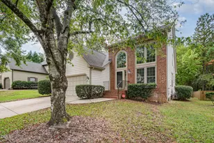 104 Foxcrest Ct, Cary, NC 27513 - Photo 2