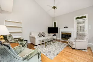 104 Foxcrest Ct, Cary, NC 27513 - Photo 4