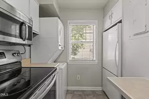 227 Schultz St, Chapel Hill, NC 27514 - Photo 6