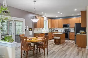 9208 Palm Bay Cir, Raleigh, NC 27617 - Photo 18