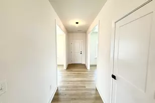 703 Dunlawton Ct, Sanford, NC 27330 - Photo 4