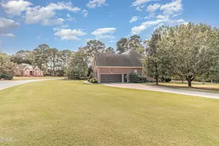 512 W Franklin St, Zebulon, NC 27597 - Photo 8