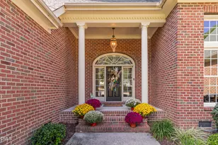 512 W Franklin St, Zebulon, NC 27597 - Photo 4