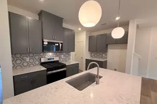 516 Sunset Lk Dr, Durham, NC 27704 - Photo 2