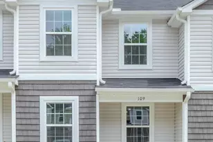 918 E Green St, Franklinton, NC 27525 - Photo 2