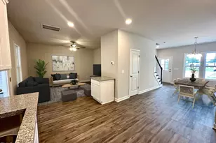 215 Britt St, Smithfield, NC 27577 - Photo 4