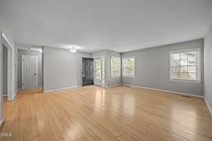 34 Clover Dr, Chapel Hill, NC 27517 - Photo 6