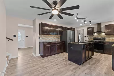 940 Carnegie Drive, Fayetteville, NC 28311 - Photo 8