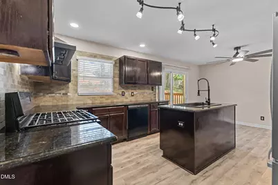 940 Carnegie Drive, Fayetteville, NC 28311 - Photo 6