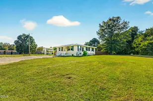 334 Perry Curtis Rd, Zebulon, NC 27597 - Photo 2