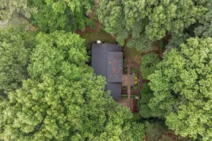 6925 Valley Lake Dr, Raleigh, NC 27612 - Photo 2