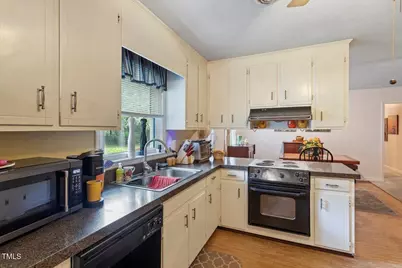 613 Devon Place, Zebulon, NC 27597 - Photo 12