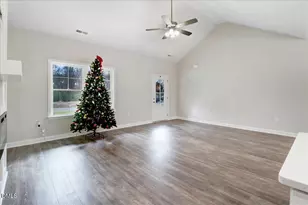 309 Creeks Edge Dr, Pikeville, NC 27863 - Photo 10