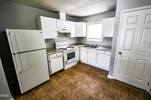230 Maple Dr, Oxford, NC 27565 - Photo 2
