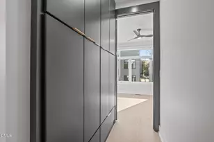 226 Woodsborough Pl, Raleigh, NC 27601 - Photo 12