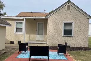 804 E Lizzie St, Selma, NC 27576 - Photo 4