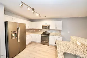 15 Red Sunset Ln, Durham, NC 27703 - Photo 8